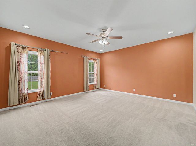 3661 Arbor Pointe Drive, Newburgh, IN 47630