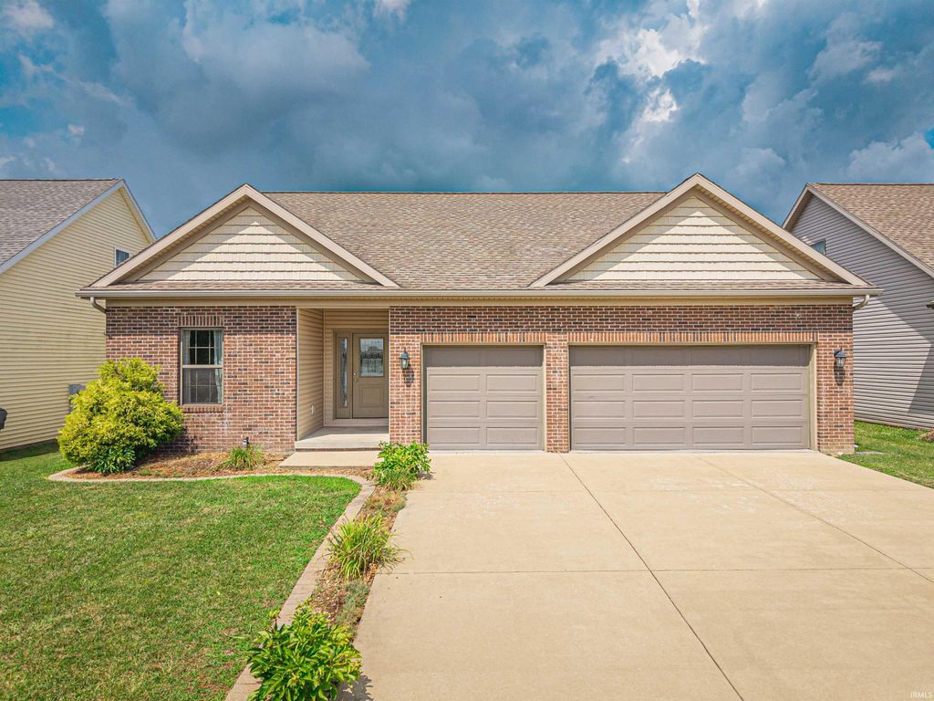 3661 Arbor Pointe Drive, Newburgh, IN 47630