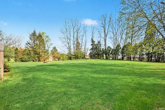 21064 Morning Dove Trail, South Bend, IN 46614