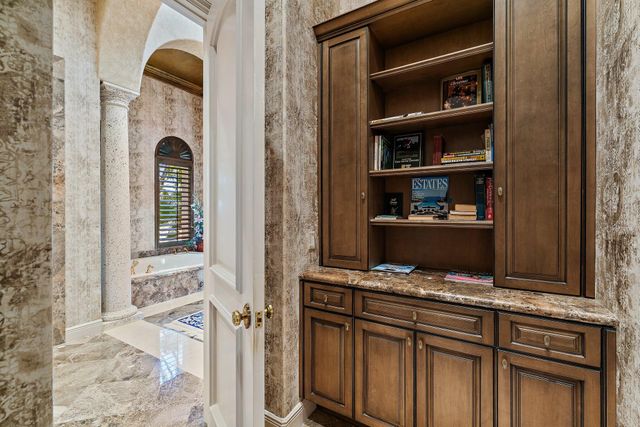 10520 Hawks Landing Terrace, West Palm Beach, FL 33412