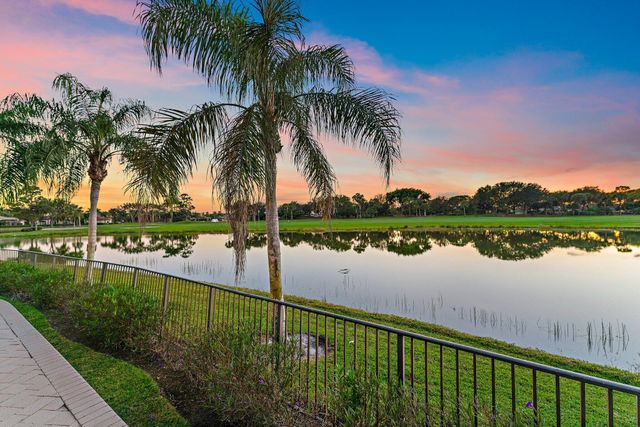 10520 Hawks Landing Terrace, West Palm Beach, FL 33412