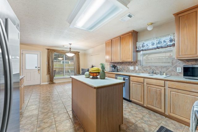 18834 Racquet Ridge Road, Humble, TX 77346