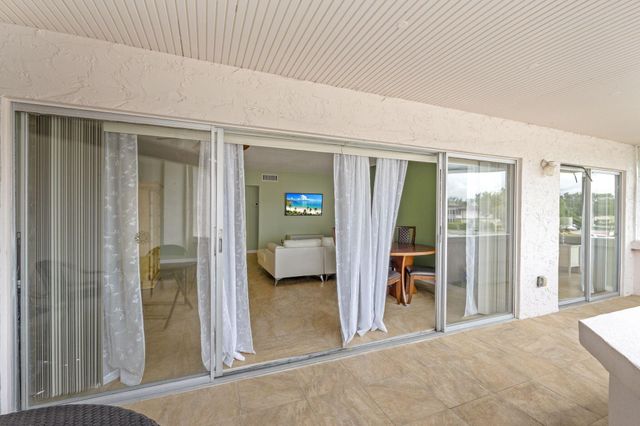 3 Greenway Village North N 209, Royal Palm Beach, FL 33411