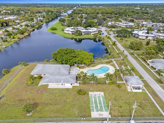 3 Greenway Village North N 209, Royal Palm Beach, FL 33411