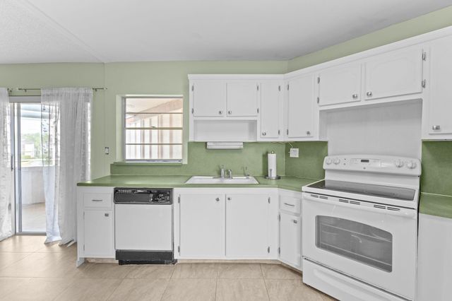 3 Greenway Village North N 209, Royal Palm Beach, FL 33411