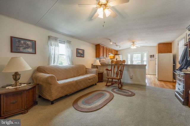 4 HEMLOCK ACRES CT, Manheim, PA 17545