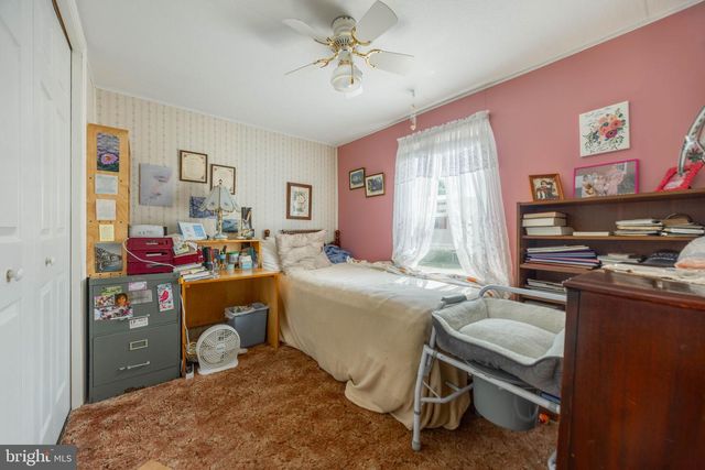 4 HEMLOCK ACRES CT, Manheim, PA 17545