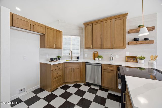 3134 E MCKELLIPS Road 69, Mesa, AZ 85213