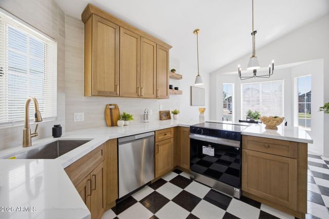 3134 E MCKELLIPS Road 69, Mesa, AZ 85213