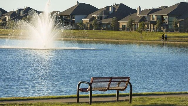 10910 Amador Peak Drive, Iowa Colony, TX 77583