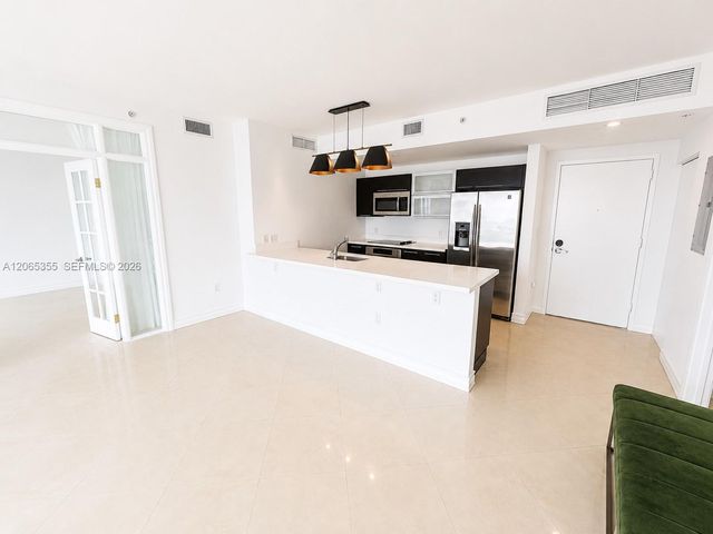 90 SW 3rd Street 3106, Miami, FL 33130