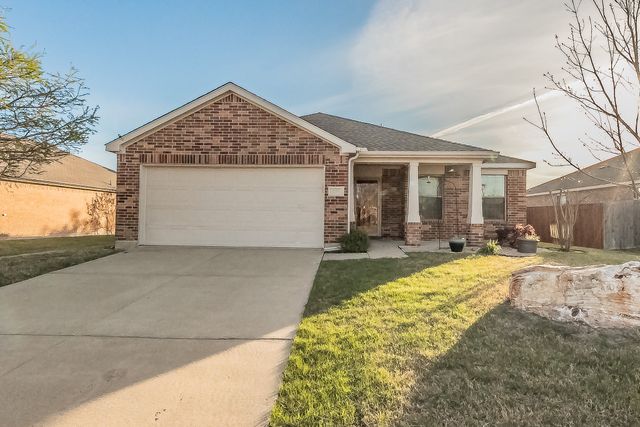 105 Rain Cloud Drive, Waxahachie, TX 75165