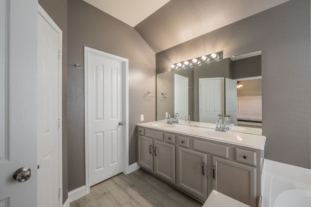 105 Rain Cloud Drive, Waxahachie, TX 75165