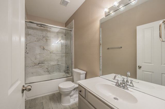 105 Rain Cloud Drive, Waxahachie, TX 75165