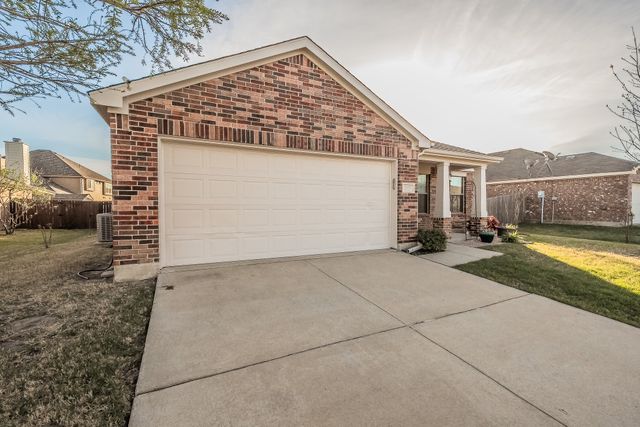 105 Rain Cloud Drive, Waxahachie, TX 75165