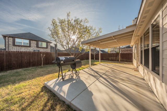 105 Rain Cloud Drive, Waxahachie, TX 75165