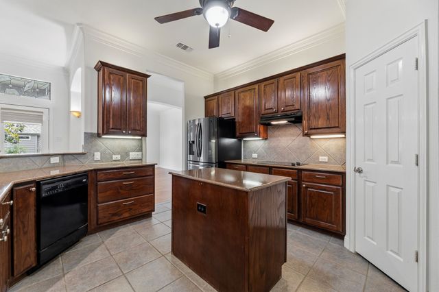 613 Pelican Hills Drive, Fairview, TX 75069