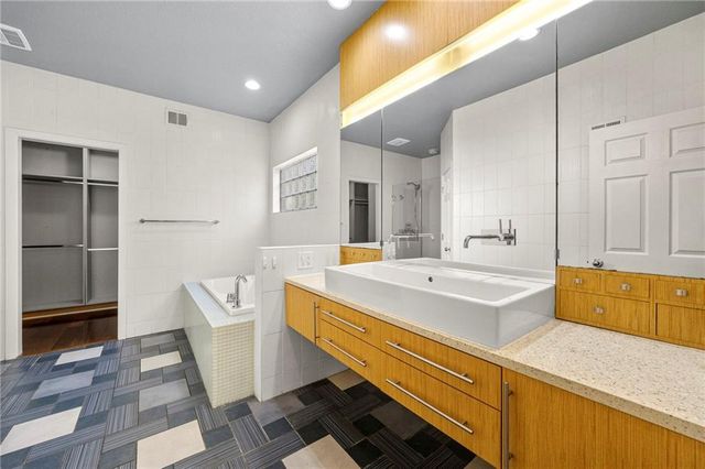 12705 W 125th Street, Overland Park, KS 66213