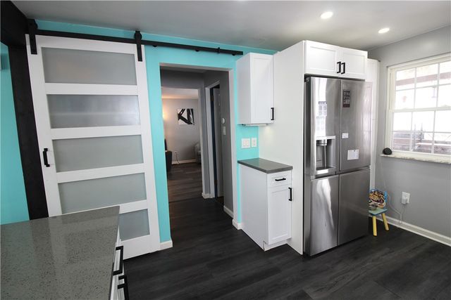 5877 Pleasant St, South Park, PA 15129