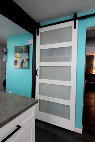 5877 Pleasant St, South Park, PA 15129