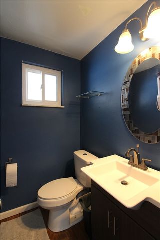 5877 Pleasant St, South Park, PA 15129