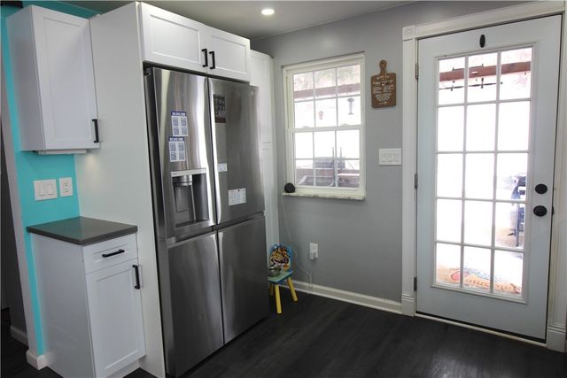 5877 Pleasant St, South Park, PA 15129