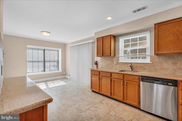 146 CROWN PRINCE DR, Marlton, NJ 08053