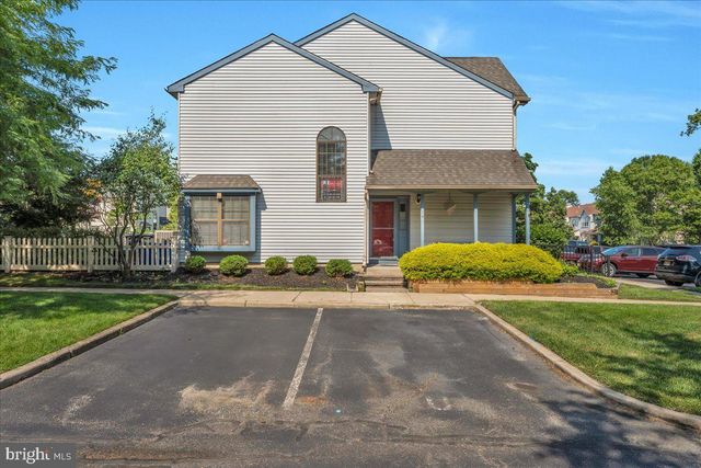 146 CROWN PRINCE DR, Marlton, NJ 08053