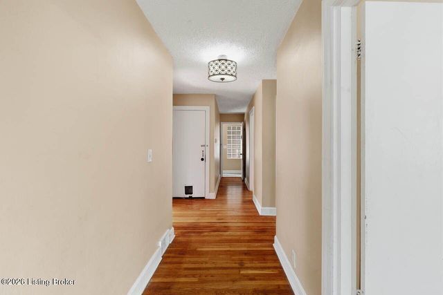 219 West Ave, Mt Washington, KY 40047