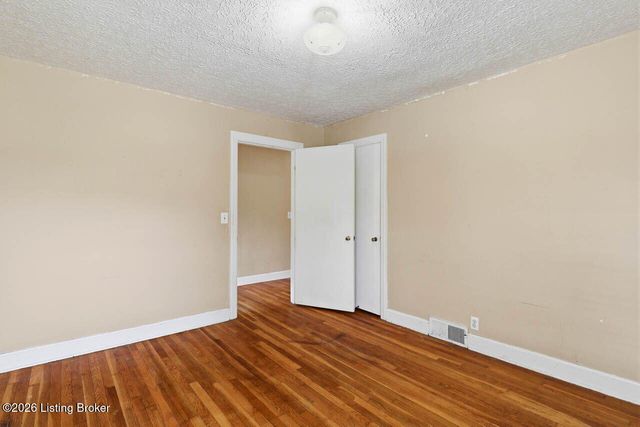 219 West Ave, Mt Washington, KY 40047