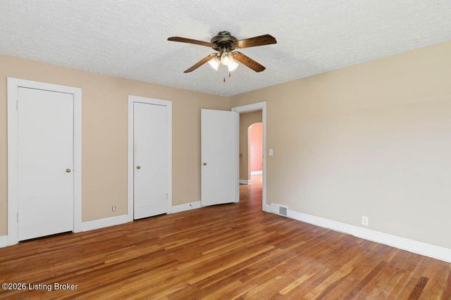 219 West Ave, Mt Washington, KY 40047