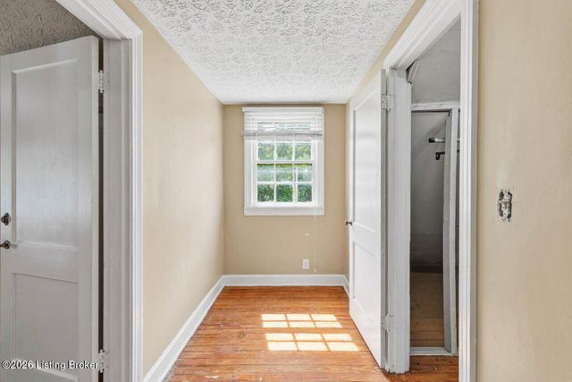 219 West Ave, Mt Washington, KY 40047