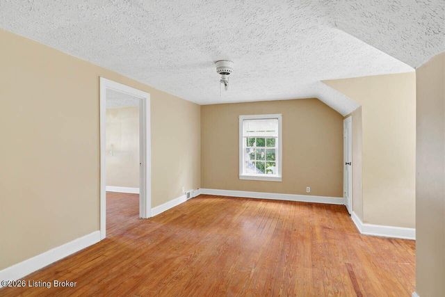 219 West Ave, Mt Washington, KY 40047