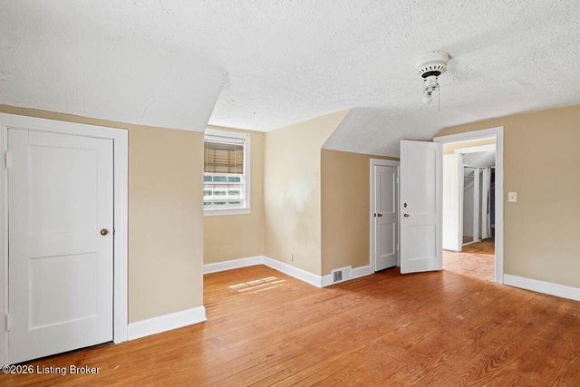 219 West Ave, Mt Washington, KY 40047
