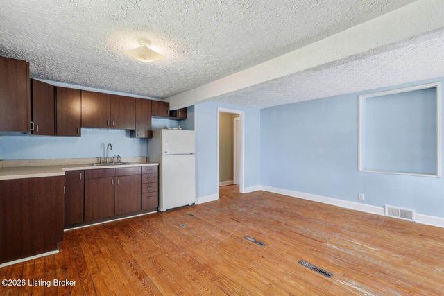 219 West Ave, Mt Washington, KY 40047