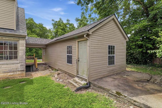 219 West Ave, Mt Washington, KY 40047