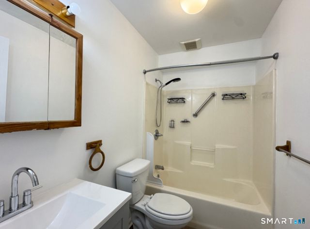 59 Glade Street A2, West Haven, CT 06516