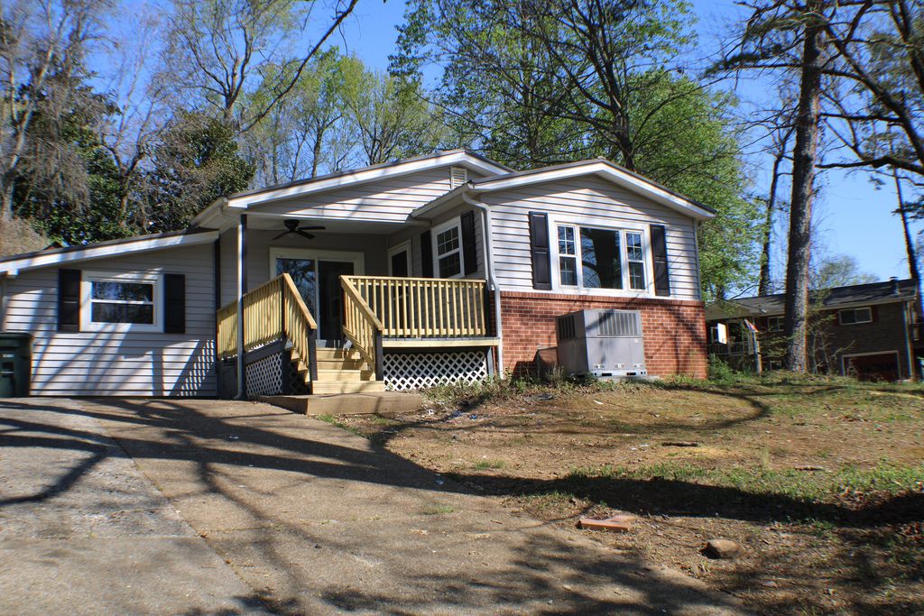 327 Shanty Lake Drive, Chattanooga, TN 37419