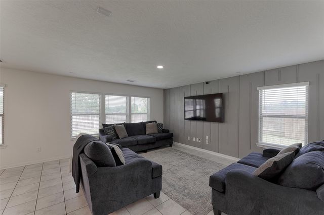 622 Coyote Canyon Court, Magnolia, TX 77354