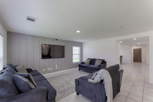 622 Coyote Canyon Court, Magnolia, TX 77354
