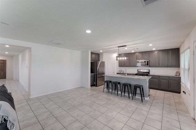 622 Coyote Canyon Court, Magnolia, TX 77354