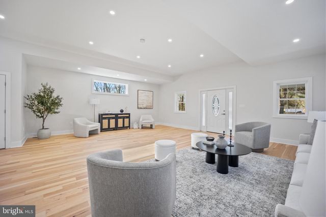 1314 KRESSON, Cherry Hill, NJ 08003