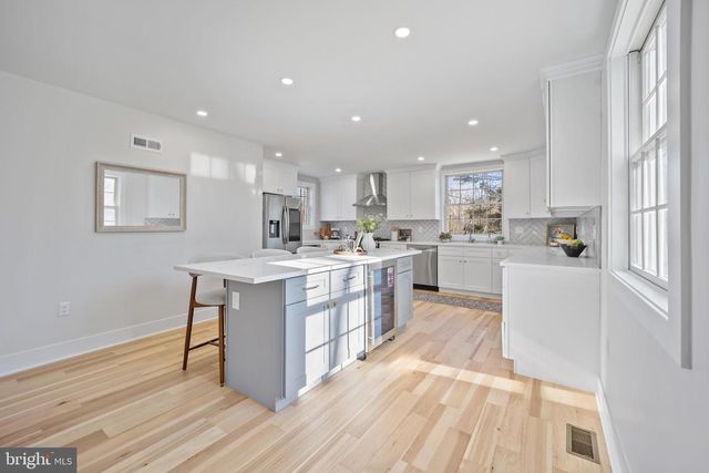 1314 KRESSON, Cherry Hill, NJ 08003