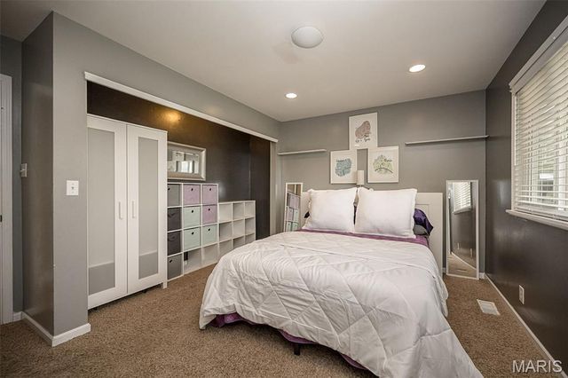 404 Elmwood Drive, St Charles, MO 63301