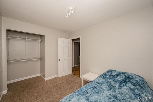 404 Elmwood Drive, St Charles, MO 63301
