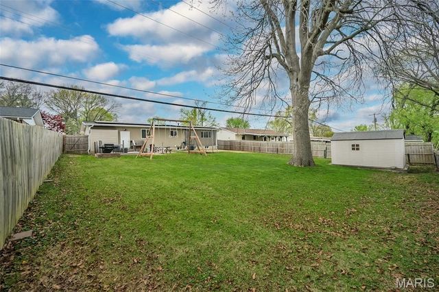 404 Elmwood Drive, St Charles, MO 63301