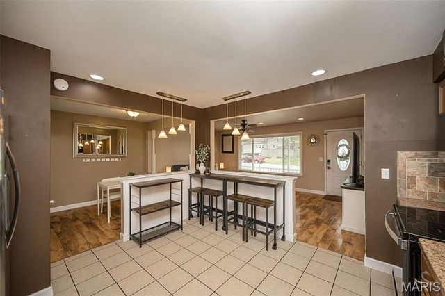 404 Elmwood Drive, St Charles, MO 63301