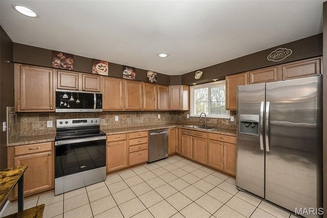 404 Elmwood Drive, St Charles, MO 63301