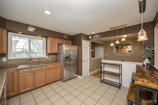 404 Elmwood Drive, St Charles, MO 63301