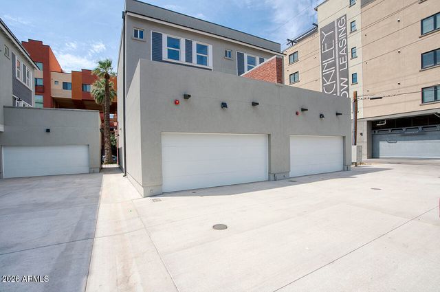 210 W MCKINLEY Street, Phoenix, AZ 85003